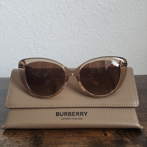 Burberry Cat Eye Nova Check Frame Sunglasses - Picture 1 of 11